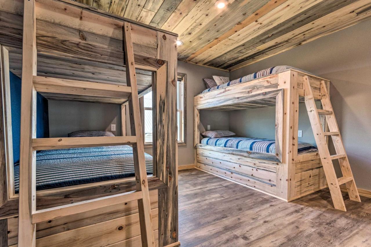 Upscale Riverfront Home With Beach And Fire Pit! Glenwood Екстер'єр фото